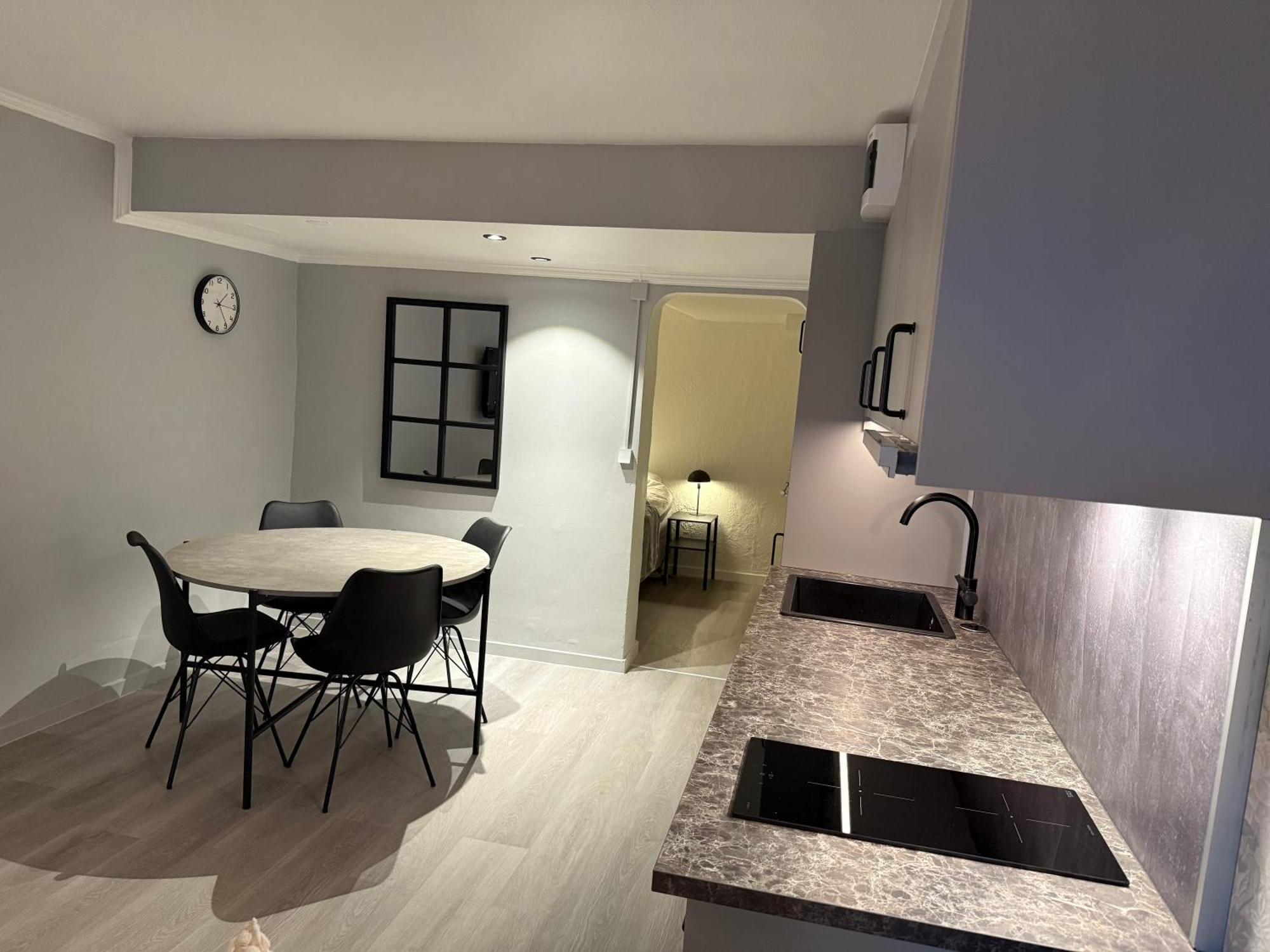 Modern Familjelaegenhet Apartment Сундсвал Екстериор снимка