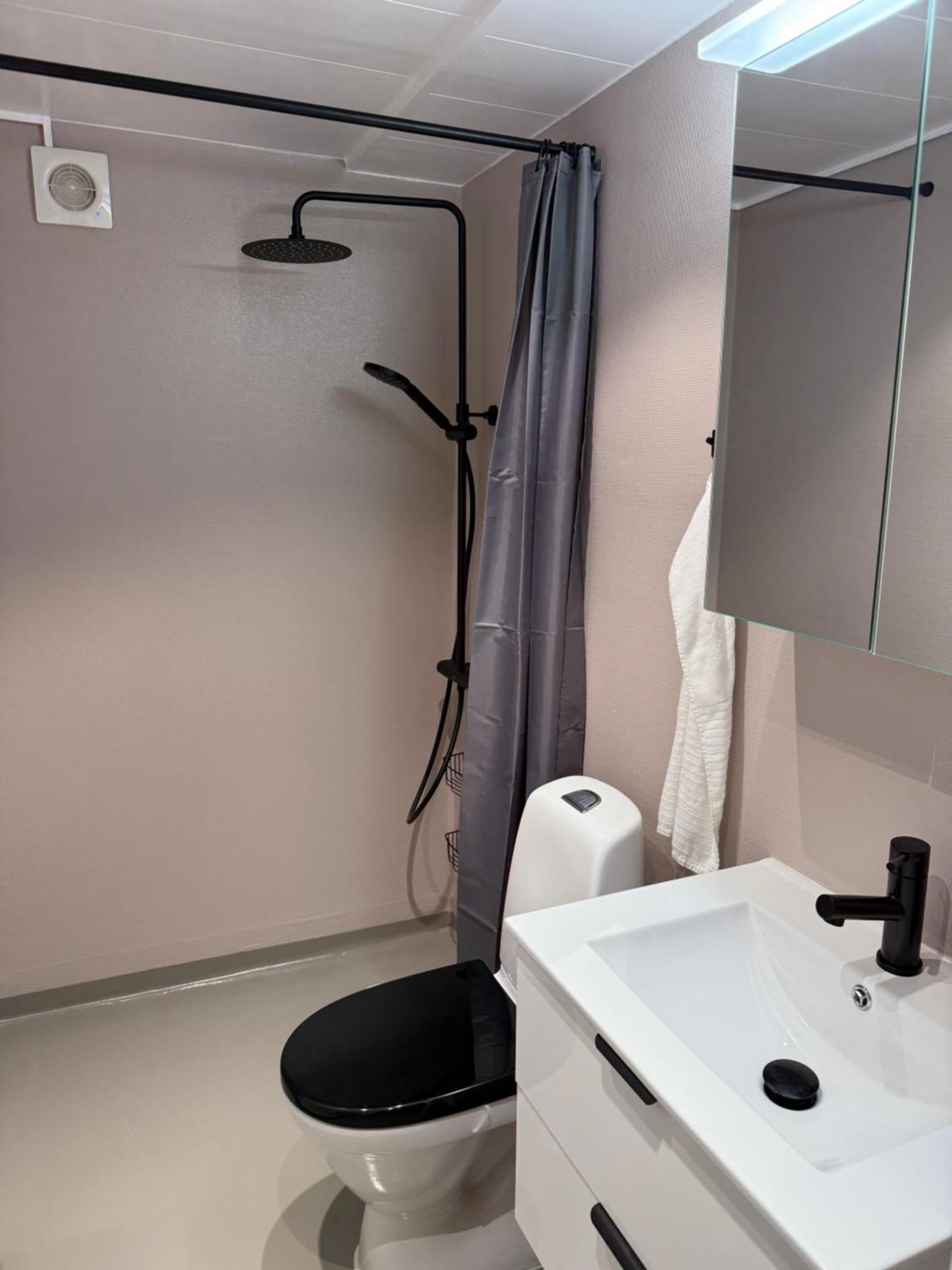 Modern Familjelaegenhet Apartment Сундсвал Екстериор снимка